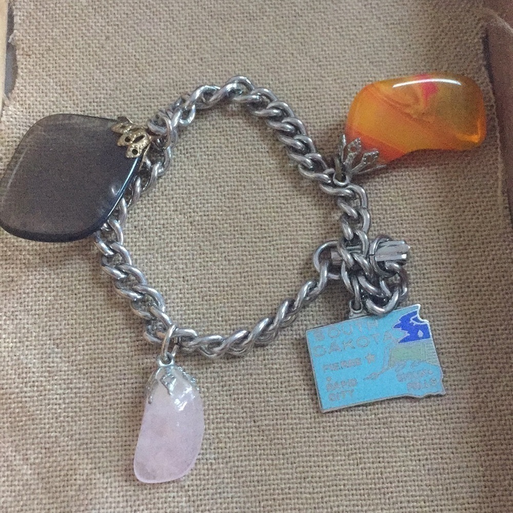 Souvenir South Dakota Stones Bracelet
